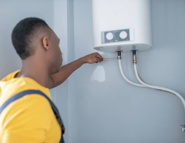 Emergency Water Heater Fixing Services in Dubai